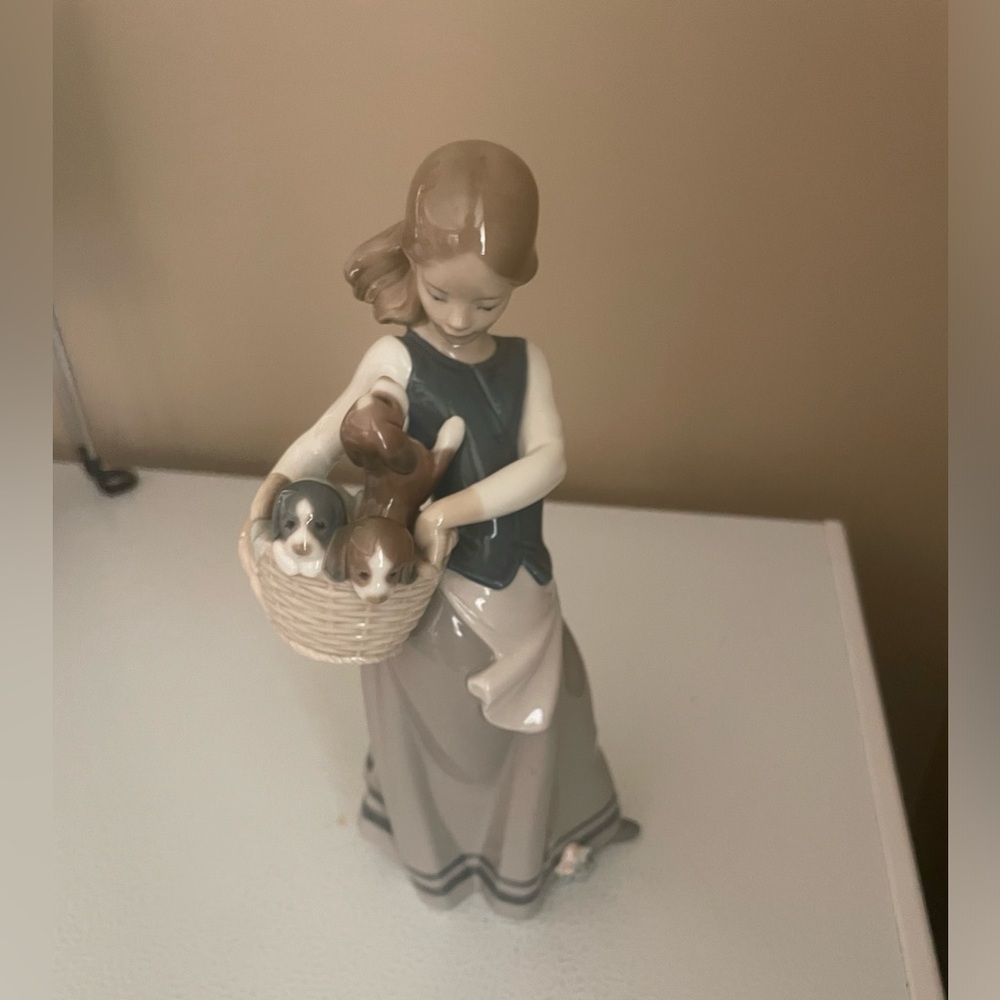 LLADRO 1311 Little Dogs on Hip Figurine 9.75”